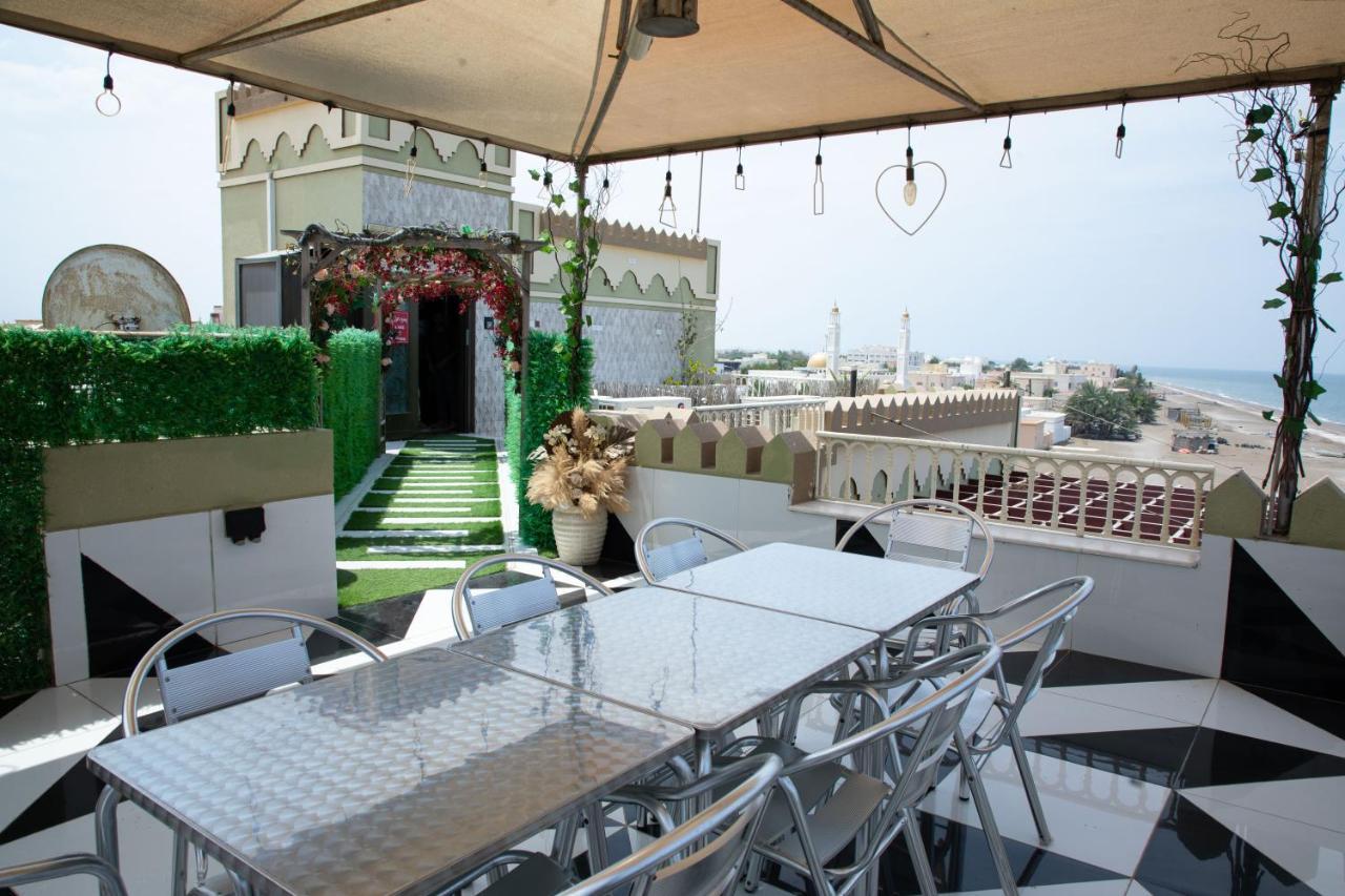 Pensiune Nhar House *
